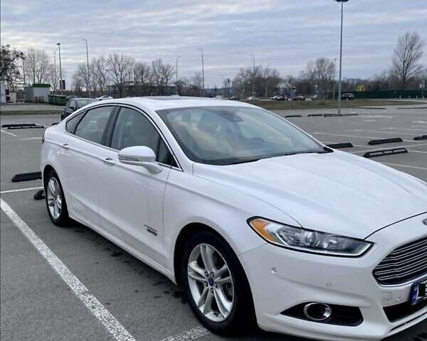 Белый Форд Фьюжн, объемом двигателя 2 л и пробегом 86 тыс. км за 14350 $, фото 1 на Automoto.ua