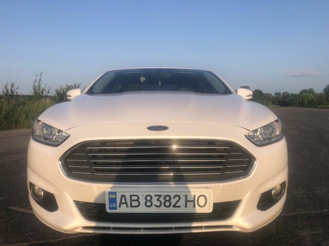 Білий Форд Фьюжен, об'ємом двигуна 2 л та пробігом 125 тис. км за 14000 $, фото 1 на Automoto.ua