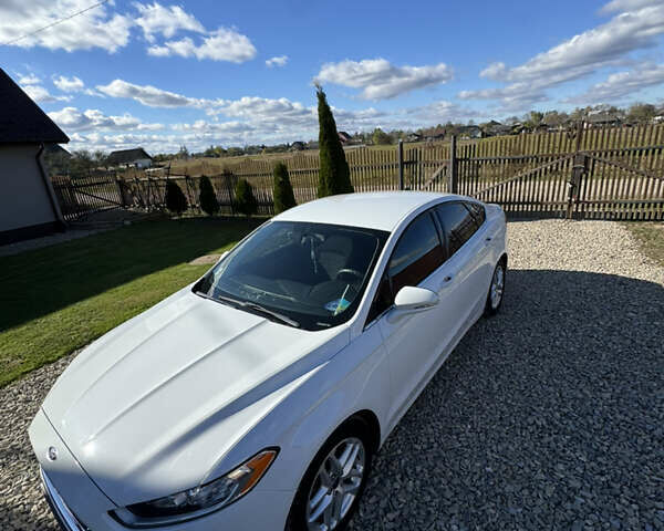 Білий Форд Фьюжен, об'ємом двигуна 2.5 л та пробігом 150 тис. км за 10700 $, фото 1 на Automoto.ua