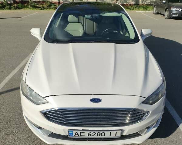 Белый Форд Фьюжн, объемом двигателя 2 л и пробегом 98 тыс. км за 12900 $, фото 1 на Automoto.ua
