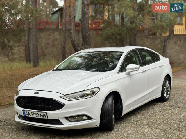 Білий Форд Фьюжен, об'ємом двигуна 1.5 л та пробігом 200 тис. км за 8500 $, фото 1 на Automoto.ua