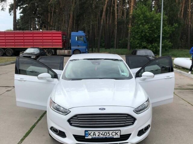 Белый Форд Фьюжн, объемом двигателя 2 л и пробегом 135 тыс. км за 11600 $, фото 1 на Automoto.ua
