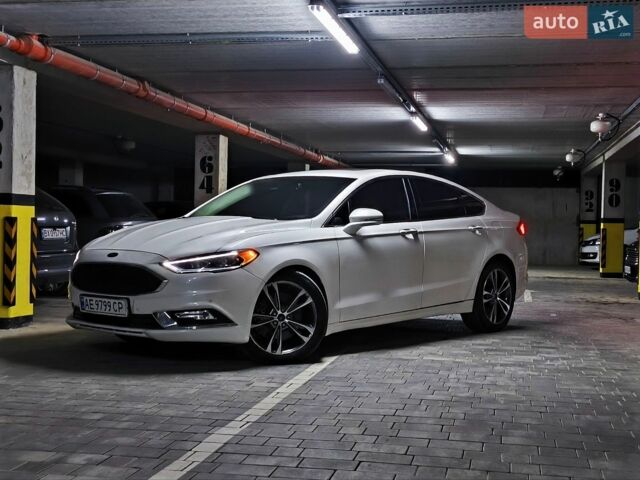 Білий Форд Фьюжен, об'ємом двигуна 2 л та пробігом 146 тис. км за 13700 $, фото 1 на Automoto.ua