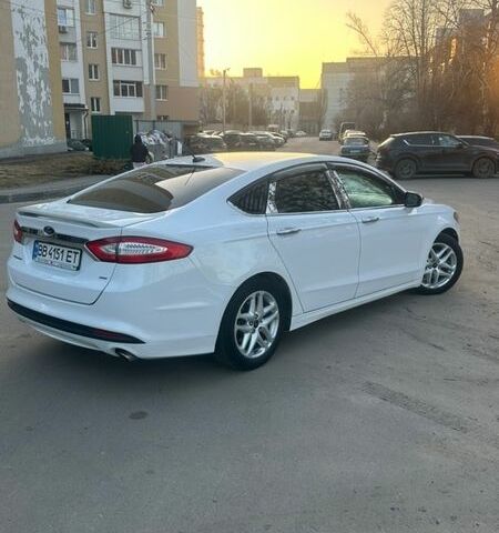 Білий Форд Фьюжен, об'ємом двигуна 2.49 л та пробігом 236 тис. км за 8900 $, фото 1 на Automoto.ua