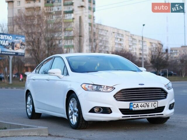 Белый Форд Фьюжн, объемом двигателя 2.49 л и пробегом 125 тыс. км за 13500 $, фото 1 на Automoto.ua
