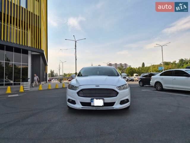 Білий Форд Фьюжен, об'ємом двигуна 2 л та пробігом 282 тис. км за 10700 $, фото 1 на Automoto.ua