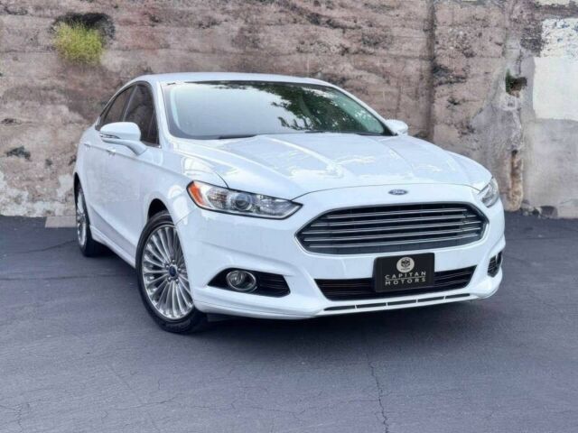 Білий Форд Фьюжен, об'ємом двигуна 2 л та пробігом 123 тис. км за 8000 $, фото 1 на Automoto.ua