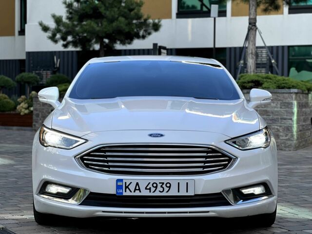 Білий Форд Фьюжен, об'ємом двигуна 2 л та пробігом 137 тис. км за 15900 $, фото 1 на Automoto.ua