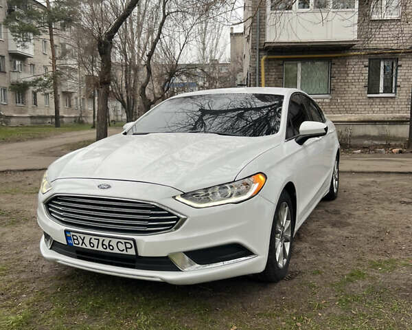 Белый Форд Фьюжн, объемом двигателя 2.5 л и пробегом 142 тыс. км за 13200 $, фото 1 на Automoto.ua