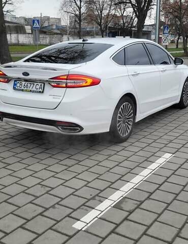 Белый Форд Фьюжн, объемом двигателя 2 л и пробегом 238 тыс. км за 11000 $, фото 1 на Automoto.ua