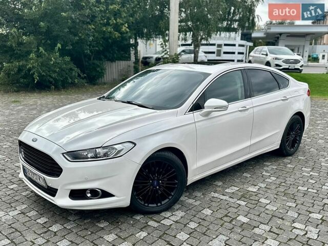 Білий Форд Фьюжен, об'ємом двигуна 2 л та пробігом 180 тис. км за 8555 $, фото 1 на Automoto.ua