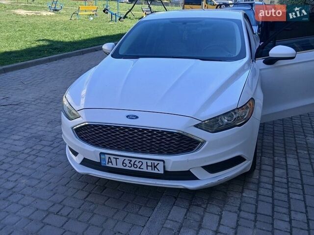 Белый Форд Фьюжн, объемом двигателя 2.5 л и пробегом 230 тыс. км за 9500 $, фото 1 на Automoto.ua