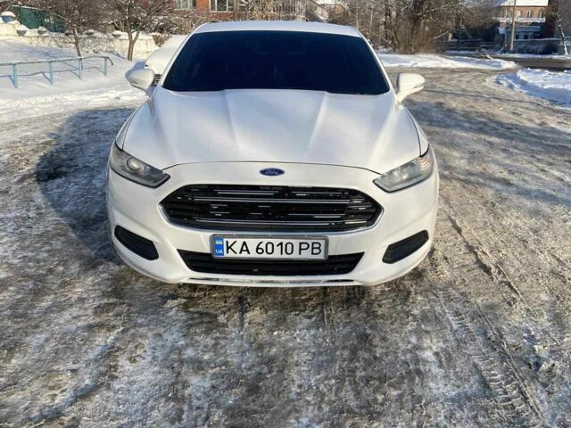Білий Форд Фьюжен, об'ємом двигуна 2.5 л та пробігом 306 тис. км за 9600 $, фото 1 на Automoto.ua