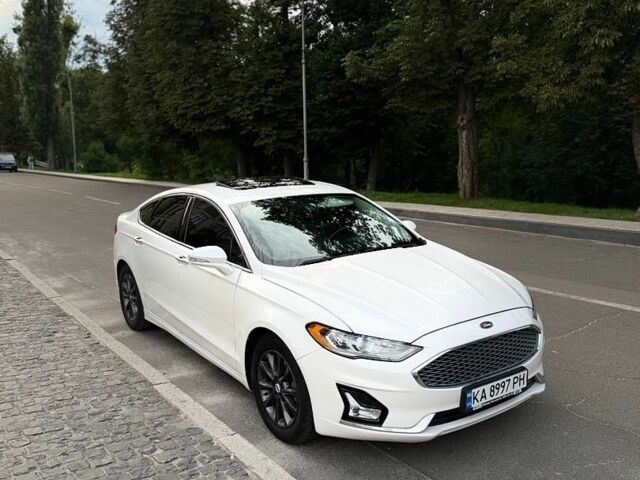 Білий Форд Фьюжен, об'ємом двигуна 2 л та пробігом 157 тис. км за 13900 $, фото 1 на Automoto.ua