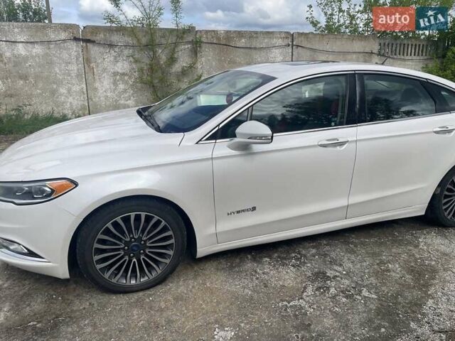 Белый Форд Фьюжн, объемом двигателя 2 л и пробегом 233 тыс. км за 12500 $, фото 1 на Automoto.ua