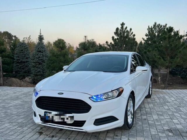 Білий Форд Фьюжен, об'ємом двигуна 0 л та пробігом 245 тис. км за 9199 $, фото 1 на Automoto.ua