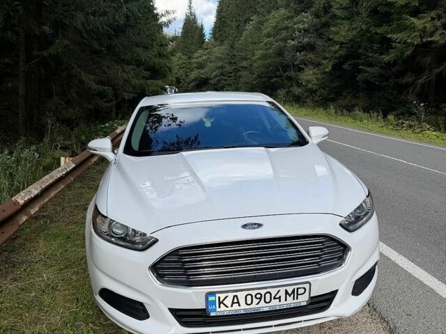 Білий Форд Фьюжен, об'ємом двигуна 2.5 л та пробігом 160 тис. км за 10500 $, фото 1 на Automoto.ua