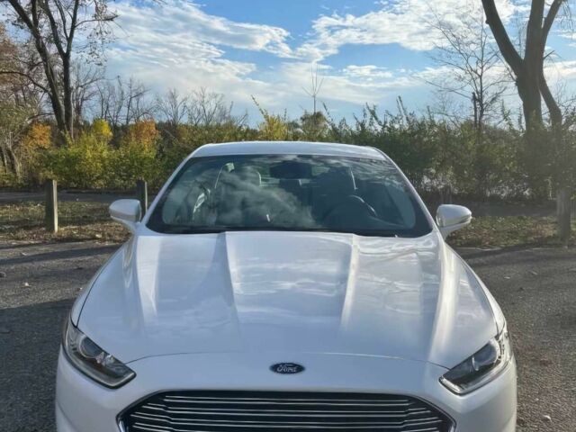 Белый Форд Фьюжн, объемом двигателя 2 л и пробегом 71 тыс. км за 4400 $, фото 1 на Automoto.ua