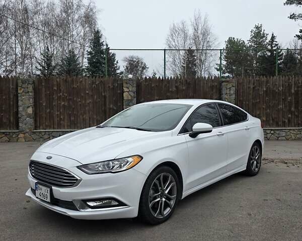 Білий Форд Фьюжен, об'ємом двигуна 2.49 л та пробігом 65 тис. км за 15500 $, фото 1 на Automoto.ua