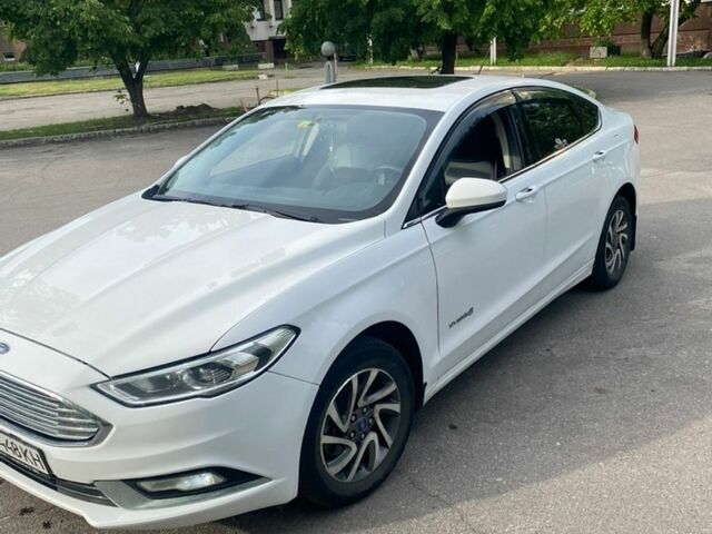 Белый Форд Фьюжн, объемом двигателя 2 л и пробегом 153 тыс. км за 14300 $, фото 1 на Automoto.ua
