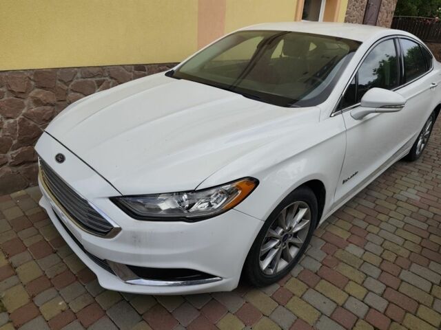 Белый Форд Фьюжн, объемом двигателя 2 л и пробегом 210 тыс. км за 650 $, фото 1 на Automoto.ua