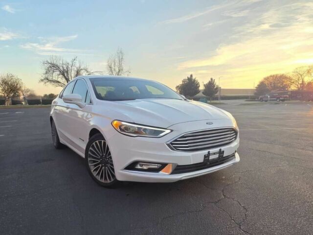 Білий Форд Фьюжен, об'ємом двигуна 2 л та пробігом 60 тис. км за 8000 $, фото 1 на Automoto.ua