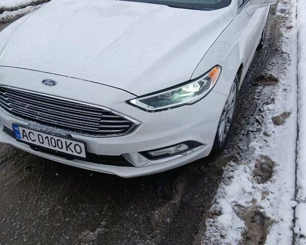 Белый Форд Фьюжн, объемом двигателя 2 л и пробегом 191 тыс. км за 16900 $, фото 1 на Automoto.ua