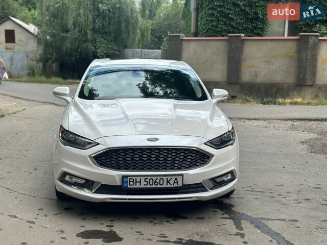 Білий Форд Фьюжен, об'ємом двигуна 2 л та пробігом 115 тис. км за 15100 $, фото 1 на Automoto.ua