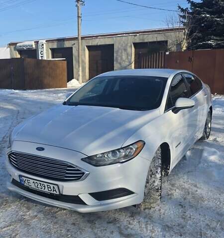 Белый Форд Фьюжн, объемом двигателя 2 л и пробегом 194 тыс. км за 13900 $, фото 1 на Automoto.ua