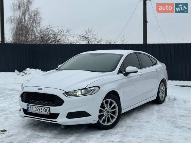 Білий Форд Фьюжен, об'ємом двигуна 2.5 л та пробігом 252 тис. км за 9400 $, фото 1 на Automoto.ua