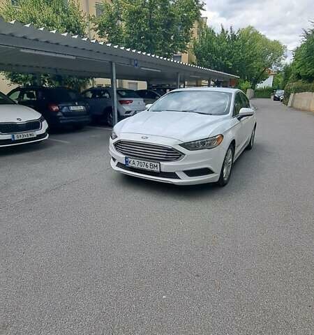 Белый Форд Фьюжн, объемом двигателя 2 л и пробегом 138 тыс. км за 13500 $, фото 1 на Automoto.ua