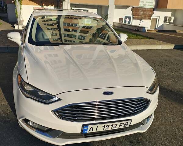 Белый Форд Фьюжн, объемом двигателя 2 л и пробегом 159 тыс. км за 17000 $, фото 1 на Automoto.ua