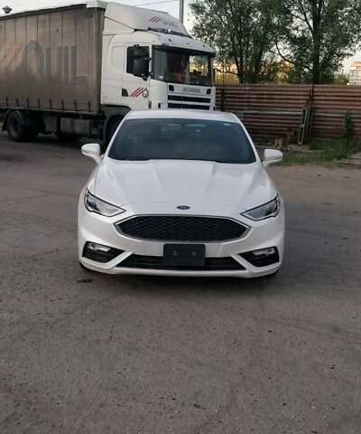 Білий Форд Фьюжен, об'ємом двигуна 2.7 л та пробігом 70 тис. км за 17000 $, фото 1 на Automoto.ua