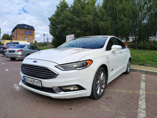 Белый Форд Фьюжн, объемом двигателя 2 л и пробегом 160 тыс. км за 14953 $, фото 1 на Automoto.ua