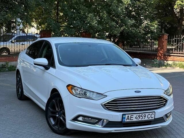 Білий Форд Фьюжен, об'ємом двигуна 2.49 л та пробігом 128 тис. км за 12200 $, фото 1 на Automoto.ua
