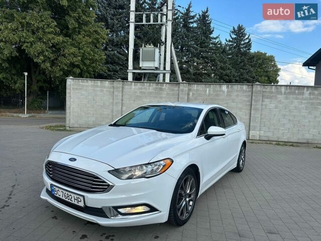 Білий Форд Фьюжен, об'ємом двигуна 1.5 л та пробігом 98 тис. км за 9500 $, фото 1 на Automoto.ua