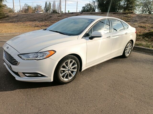 Белый Форд Фьюжн, объемом двигателя 2.5 л и пробегом 155 тыс. км за 11500 $, фото 1 на Automoto.ua