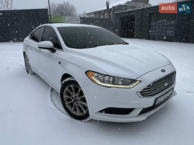 Белый Форд Фьюжн, объемом двигателя 2.5 л и пробегом 175 тыс. км за 10500 $, фото 1 на Automoto.ua