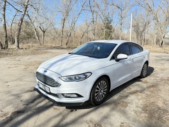 Білий Форд Фьюжен, об'ємом двигуна 2.5 л та пробігом 210 тис. км за 11900 $, фото 1 на Automoto.ua