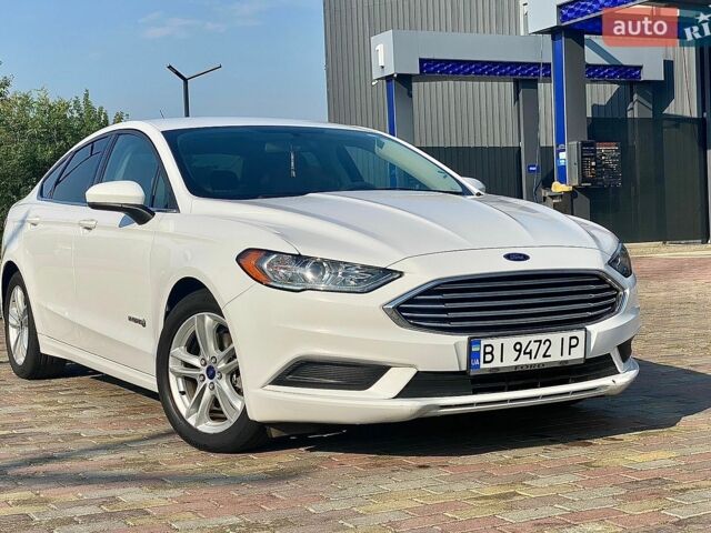 Білий Форд Фьюжен, об'ємом двигуна 2 л та пробігом 150 тис. км за 12900 $, фото 1 на Automoto.ua