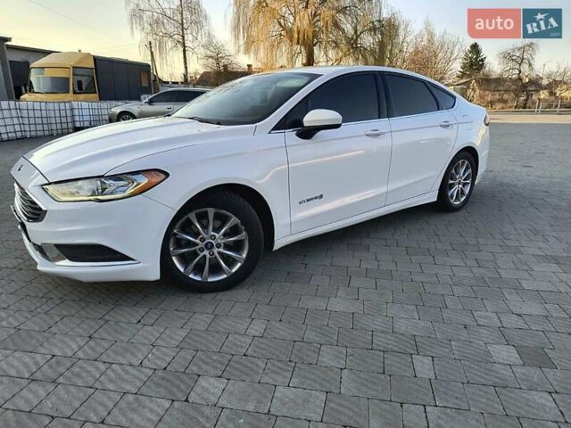 Белый Форд Фьюжн, объемом двигателя 2 л и пробегом 249 тыс. км за 11300 $, фото 1 на Automoto.ua