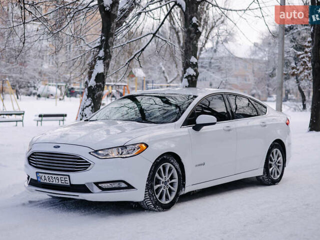 Білий Форд Фьюжен, об'ємом двигуна 2 л та пробігом 199 тис. км за 15300 $, фото 1 на Automoto.ua