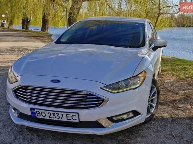 Белый Форд Фьюжн, объемом двигателя 2 л и пробегом 176 тыс. км за 13950 $, фото 1 на Automoto.ua