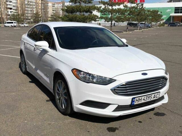 Форд Фьюжн 2017 в Николаеве на Automoto.ua Белый Форд Фьюжн, объемом двигателя 2 л и пробегом 145 тыс. км за 15000 $, фото 1 на Automoto.ua