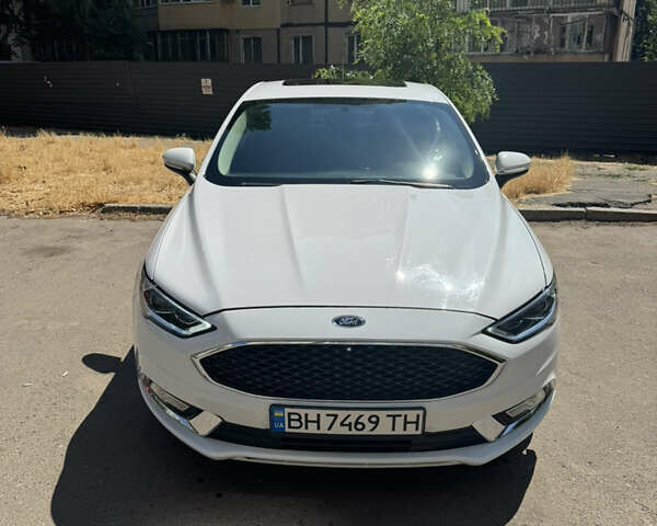 Форд Фьюжн 2017 в Одессе на Automoto.ua Белый Форд Фьюжн, объемом двигателя 2 л и пробегом 174 тыс. км за 14900 $, фото 1 на Automoto.ua