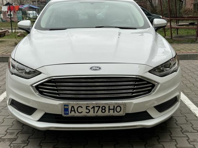 Белый Форд Фьюжн, объемом двигателя 2 л и пробегом 142 тыс. км за 14000 $, фото 1 на Automoto.ua