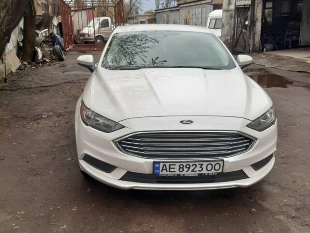 Белый Форд Фьюжн, объемом двигателя 1.5 л и пробегом 100 тыс. км за 12500 $, фото 1 на Automoto.ua