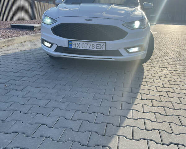 Белый Форд Фьюжн, объемом двигателя 2.49 л и пробегом 170 тыс. км за 11300 $, фото 1 на Automoto.ua