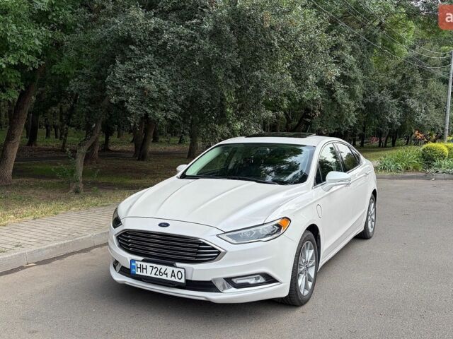 Білий Форд Фьюжен, об'ємом двигуна 2 л та пробігом 175 тис. км за 16700 $, фото 1 на Automoto.ua