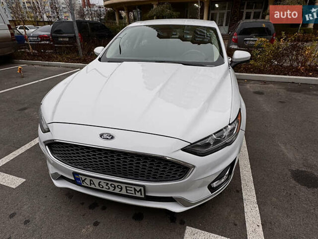 Білий Форд Фьюжен, об'ємом двигуна 2 л та пробігом 68 тис. км за 17200 $, фото 1 на Automoto.ua